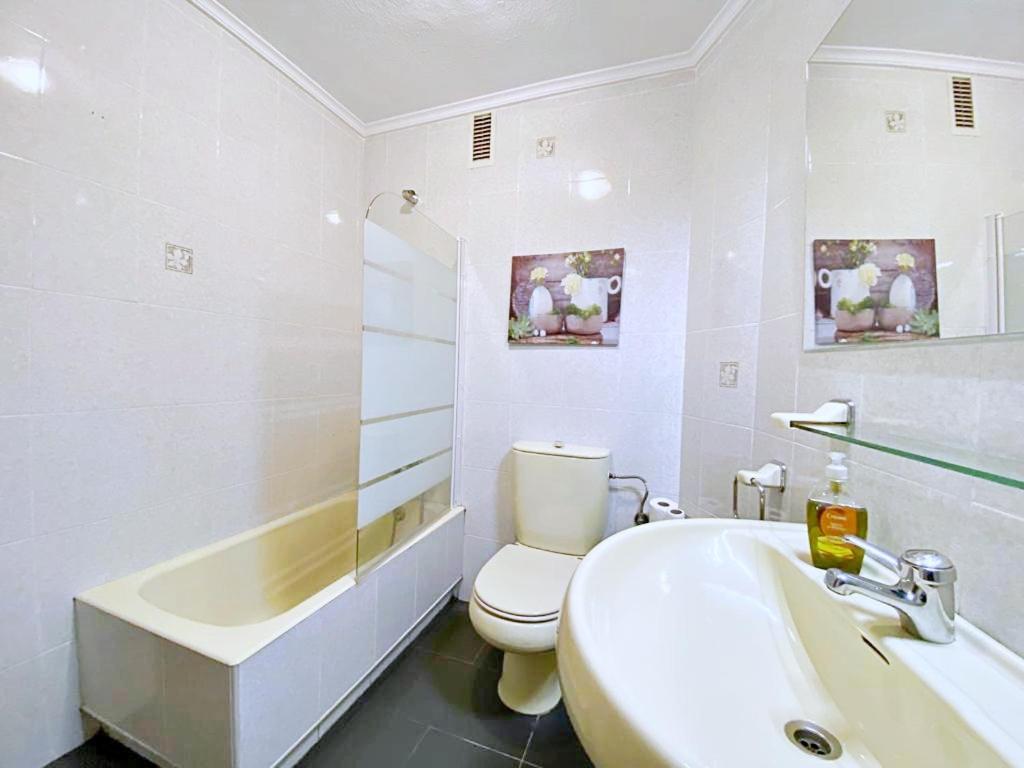 Apartamentos Milan 1 Wifi Y Parking Gratuito Οβιέδο Εξωτερικό φωτογραφία